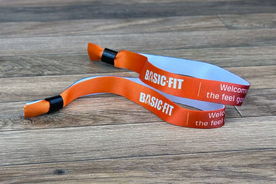 festivalbandjes met automatische sluiting voor Basic-Fit